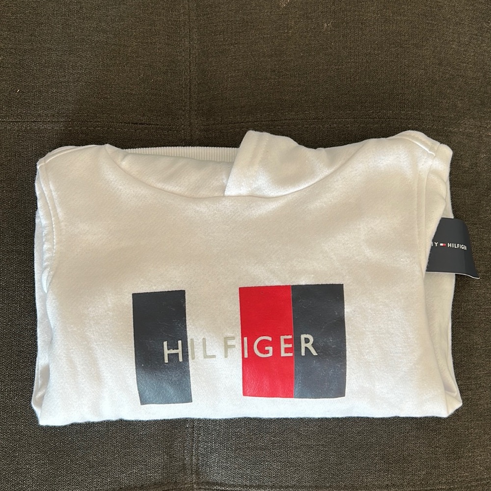 3T Tommy Hilfiger white sweatshirt, brand new with tags